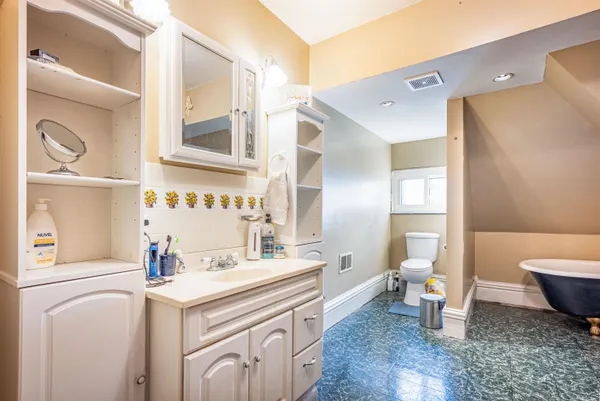 $239,900 | 712 East Main Street, Reedsburg, WI 53959