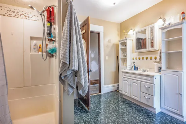 $239,900 | 712 East Main Street, Reedsburg, WI 53959