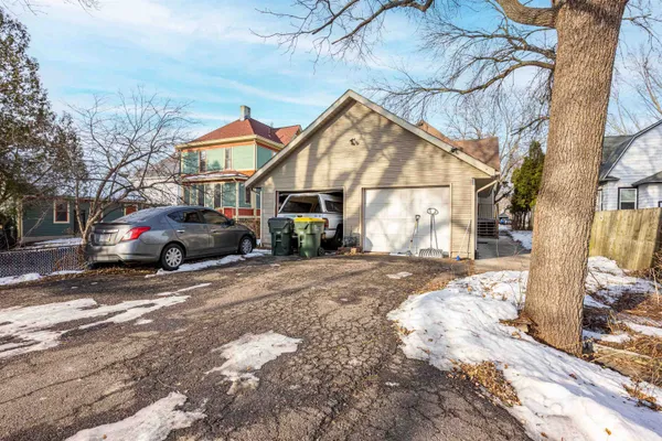 $239,900 | 712 East Main Street, Reedsburg, WI 53959