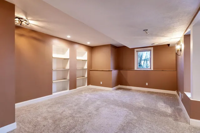 $599,900 | 9248 Lake Gerald Drive, Sparta, MI 49345