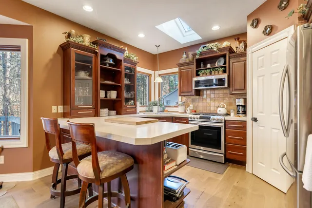 $599,900 | 9248 Lake Gerald Drive, Sparta, MI 49345