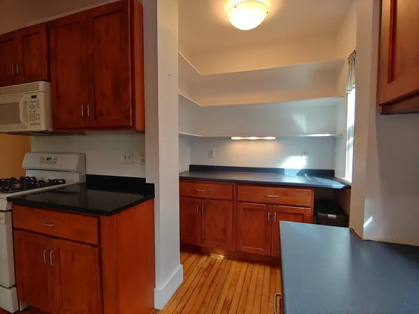 $3,400 | 76 Wenham Street, Unit 2, Boston, MA 02130