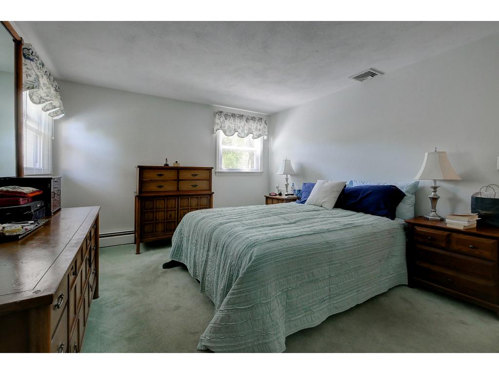 12 Clydesdale Road Salem, NH 03079 - Photo 20 of 31 Gallery Image 20