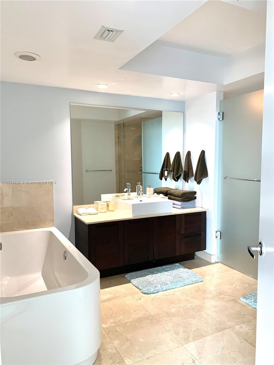 250 Sunny Isles Boulevard, Unit 3803 Sunny Isles Beach, FL 33160 - Photo 11 of 28