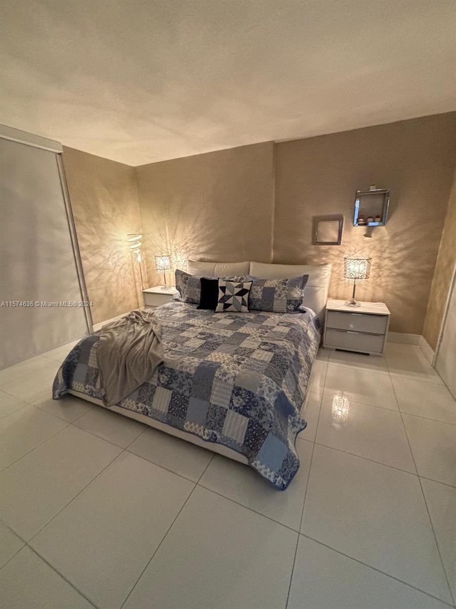 250 Sunny Isles Boulevard, Unit 3803 Sunny Isles Beach, FL 33160 - Photo 20 of 28