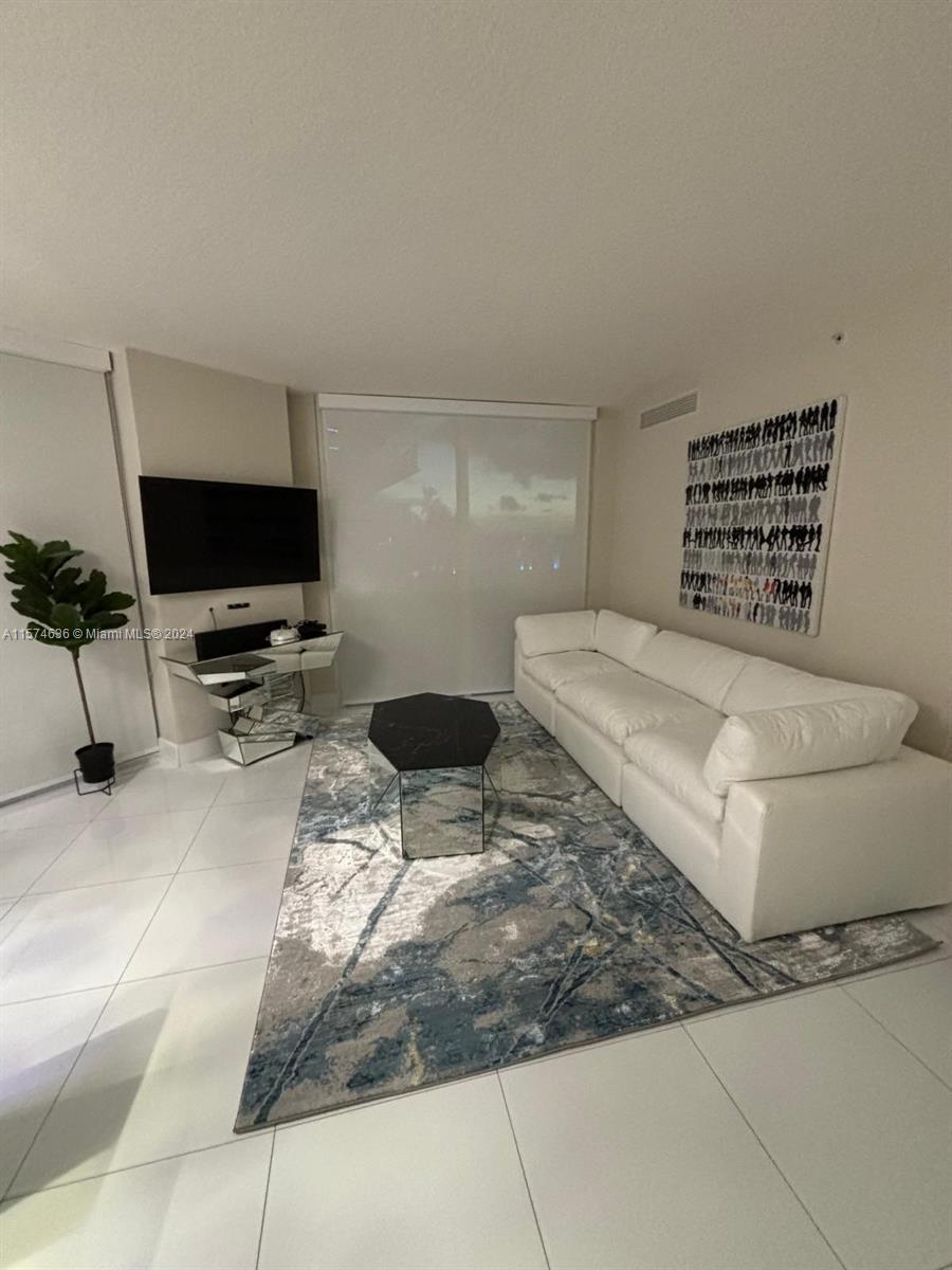 250 Sunny Isles Boulevard, Unit 3803 Sunny Isles Beach, FL 33160 - Photo 24 of 28