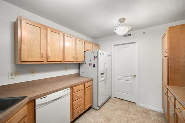 $244,900 | 301 Riverscape Court, Lawrenceburg, IN 47025