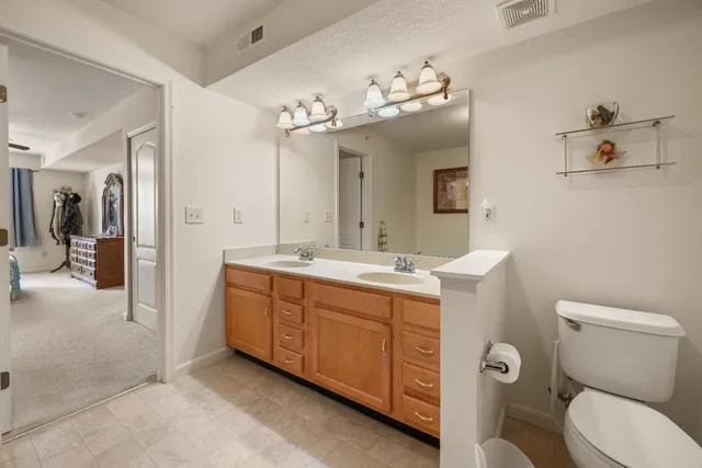 $244,900 | 301 Riverscape Court, Lawrenceburg, IN 47025