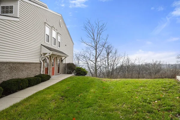 $219,900 | 301 Riverscape Court, Lawrenceburg, IN 47025