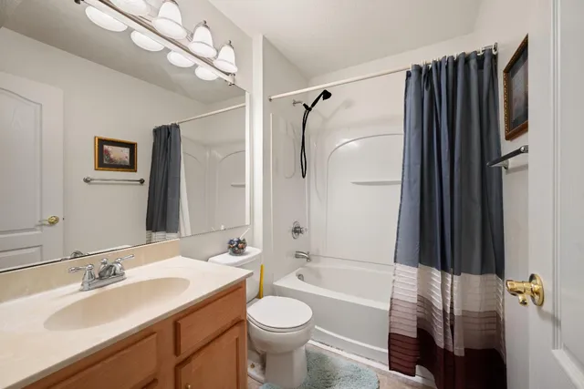 $244,900 | 301 Riverscape Court, Lawrenceburg, IN 47025