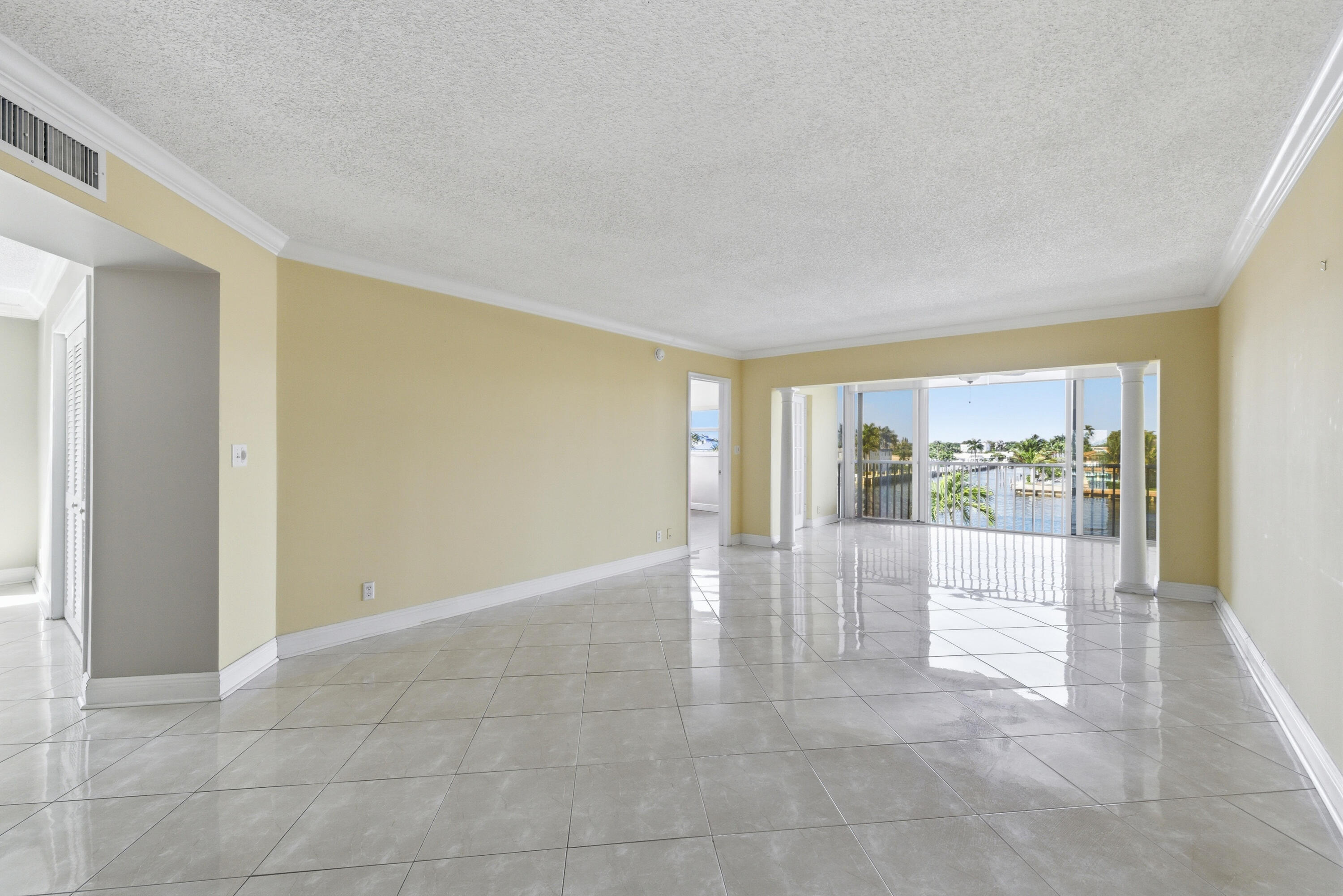 615 North Riverside Drive, Unit 301 Pompano Beach, FL 33062 - Photo 5 of 34 12_615_N_RIVERSIDE_DR_03112026_18PCT-Edi