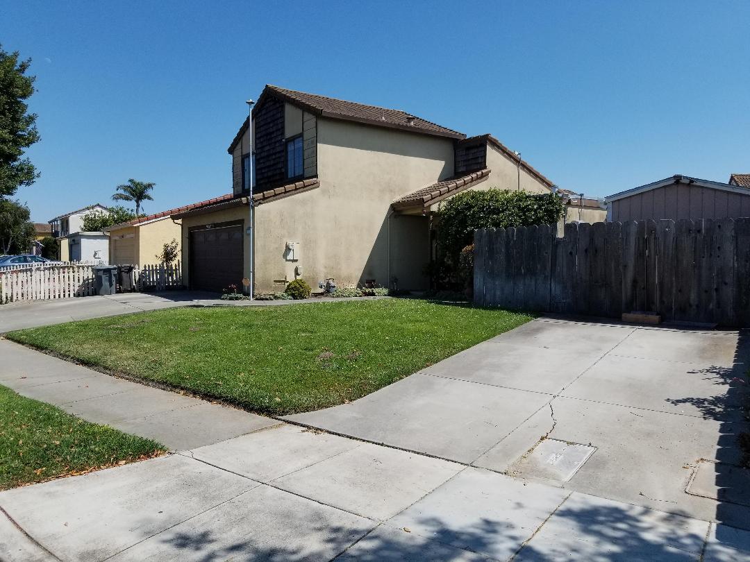 569 Powell Street Salinas, CA 93907 - Photo 2 of 14 a view of a house with a yard