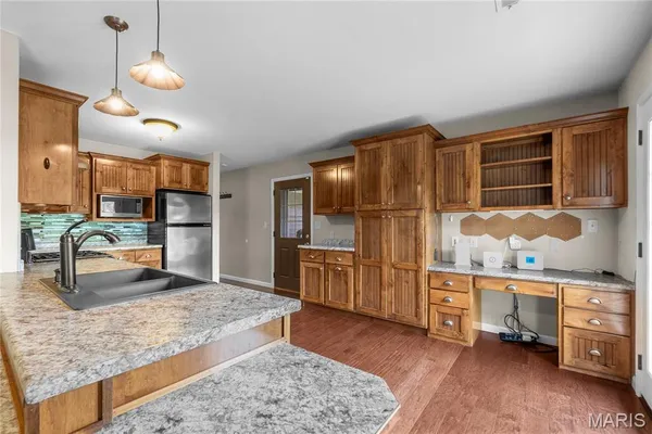 $489,999 | 86 Private Road, Piedmont, MO 63957