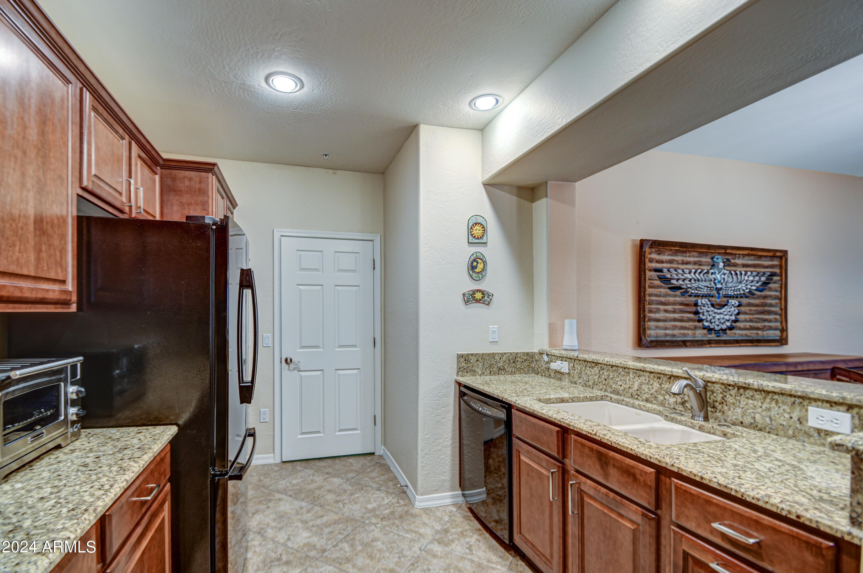 3935 East Rough Rider Road, Unit 1120 Phoenix, AZ 85050 - Photo 8 of 40 Kitchen 9