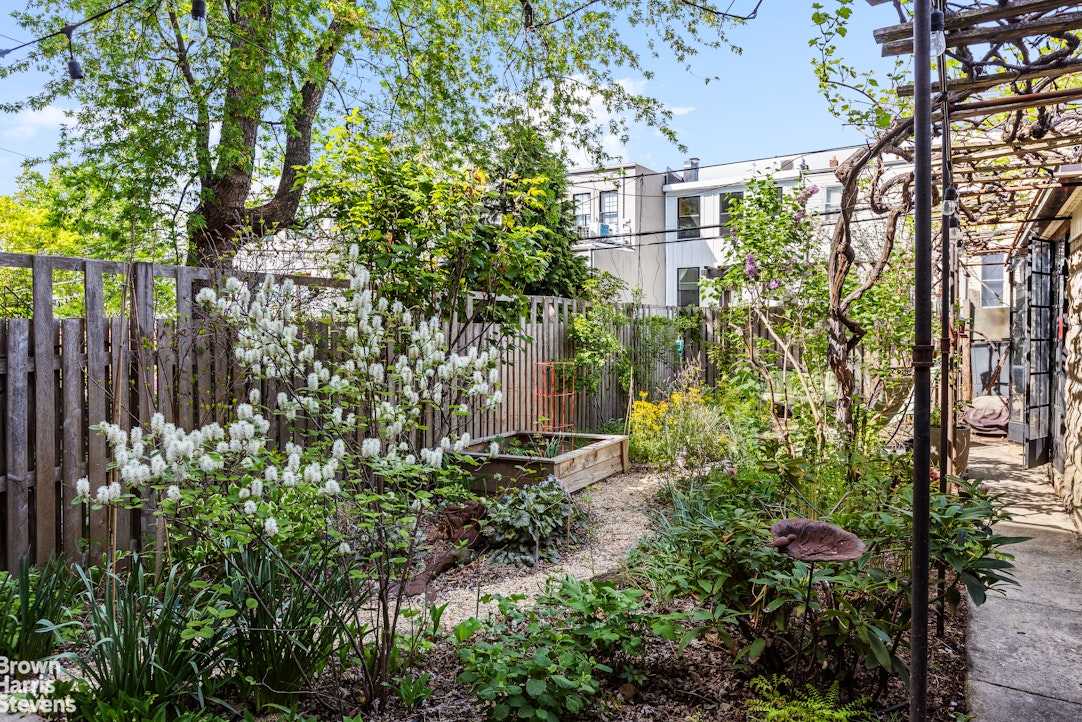 185 12th Street Brooklyn, NY 11215 - Photo 13 of 47