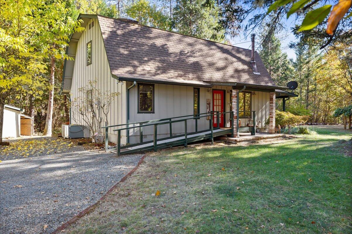 3111 Russell Road Grants Pass, OR 97526 - Photo 2 of 30 2