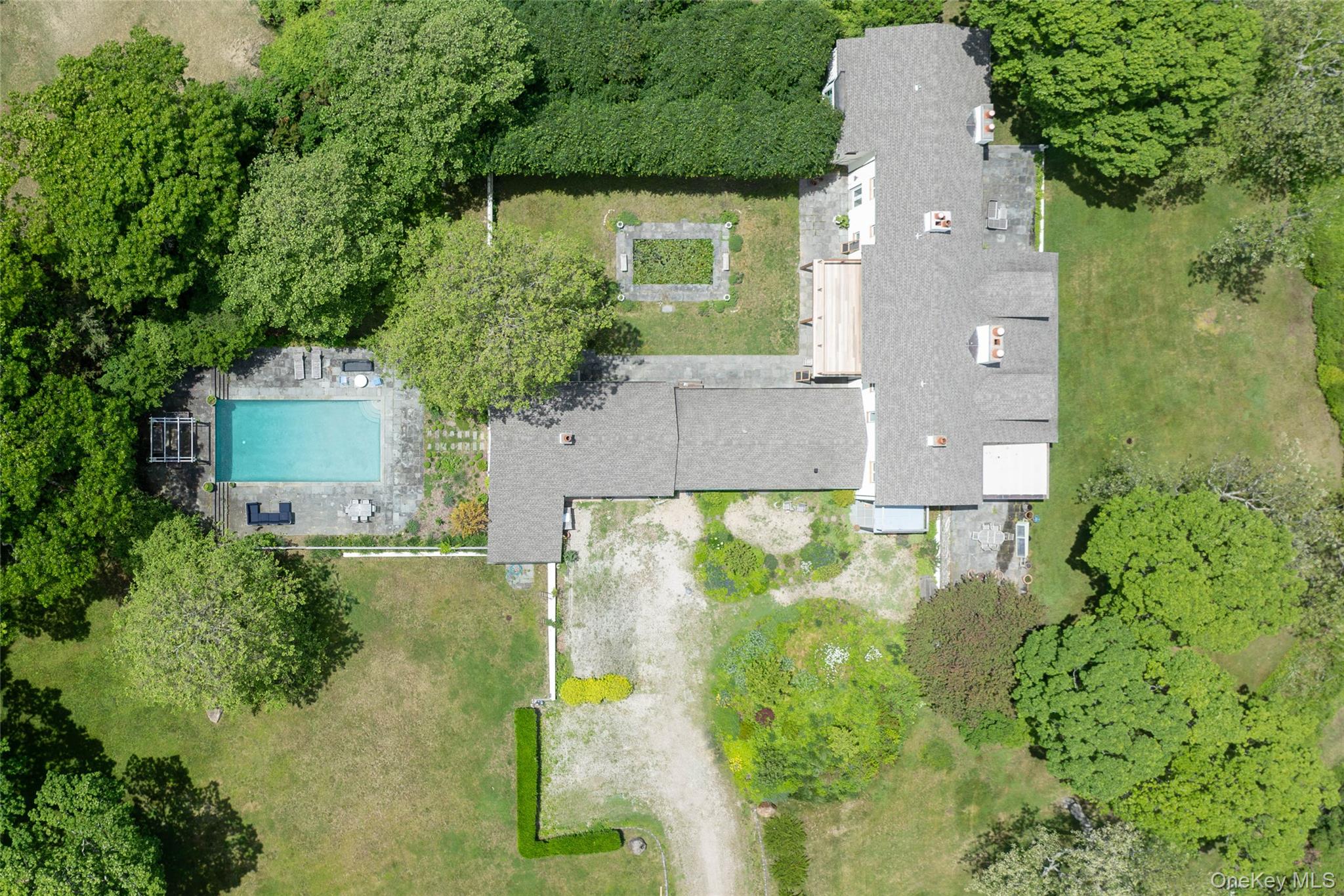 2840 Stars Road East Marion, NY 11939 - Photo 4 of 43 an aerial view of a house