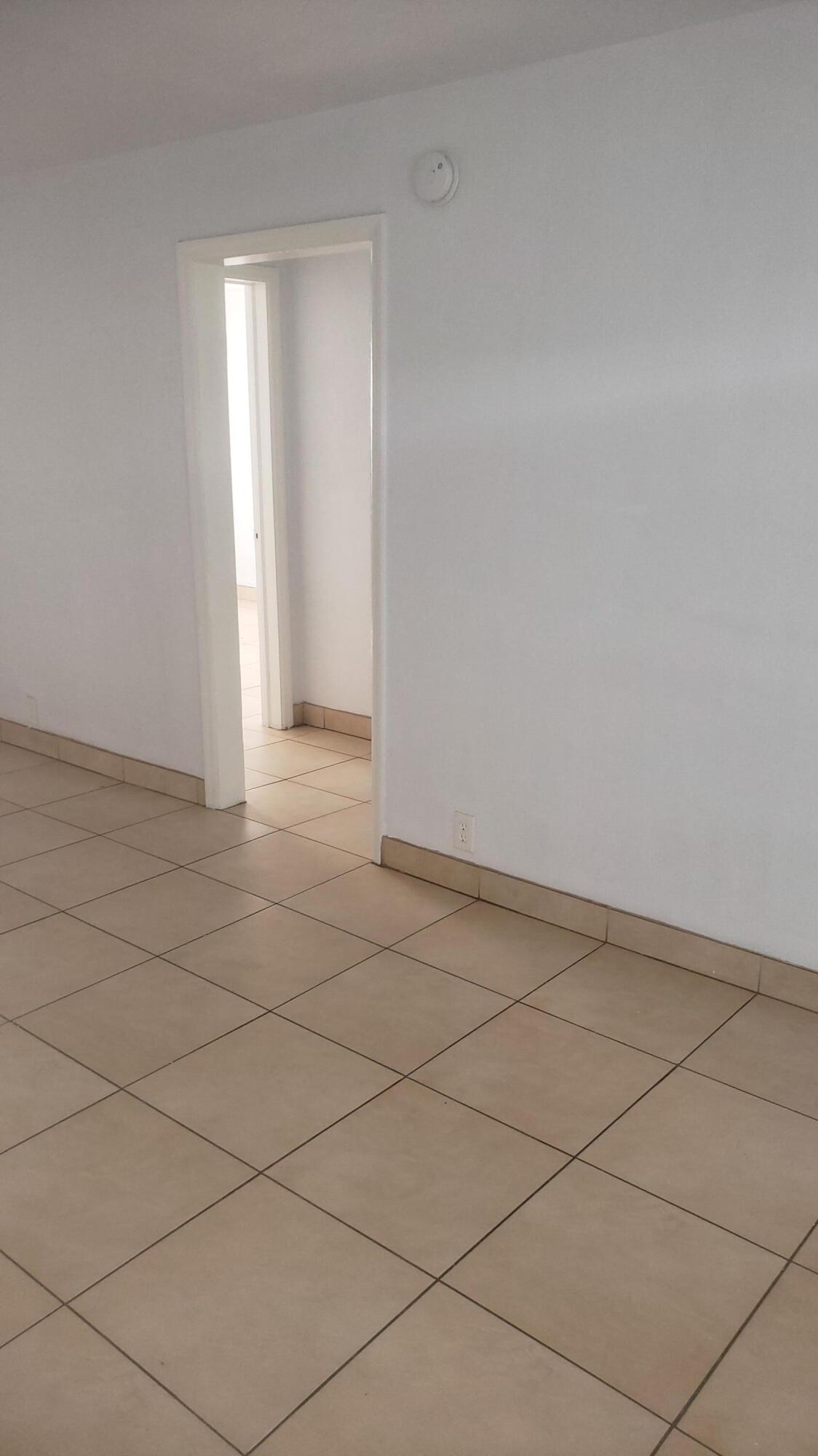 919 6th Street, Unit 15 West Palm Beach, FL 33401 - Photo 19 of 35