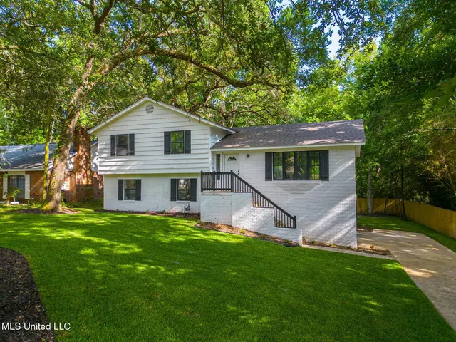 $432,900 | 2550 Davidson Road, Ocean Springs, MS 39564