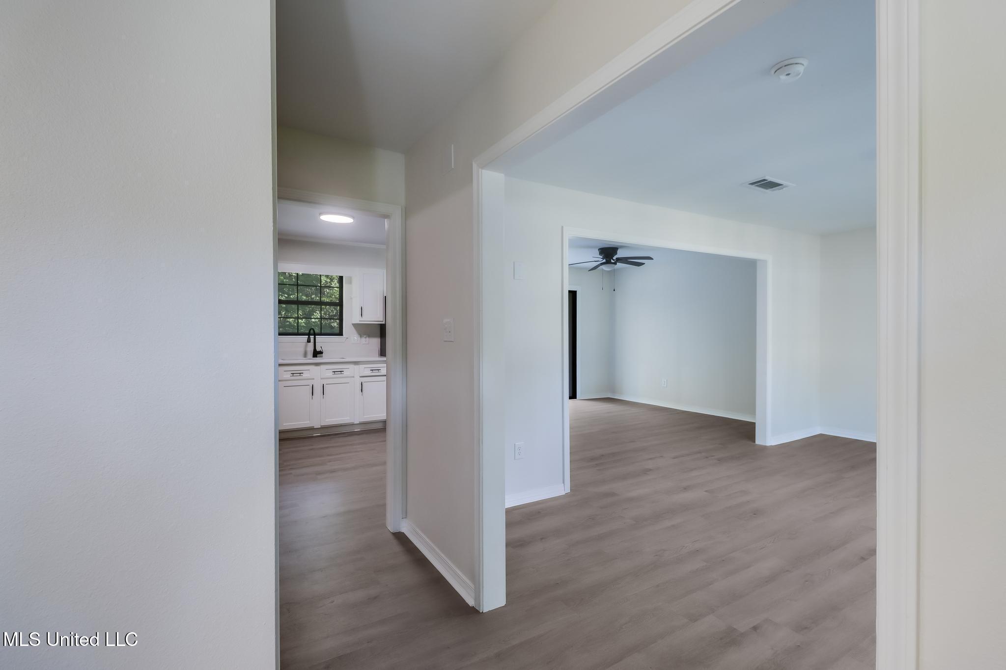 2550 Davidson Road Ocean Springs, MS 39564 - Photo 5 of 31 IMG_8770