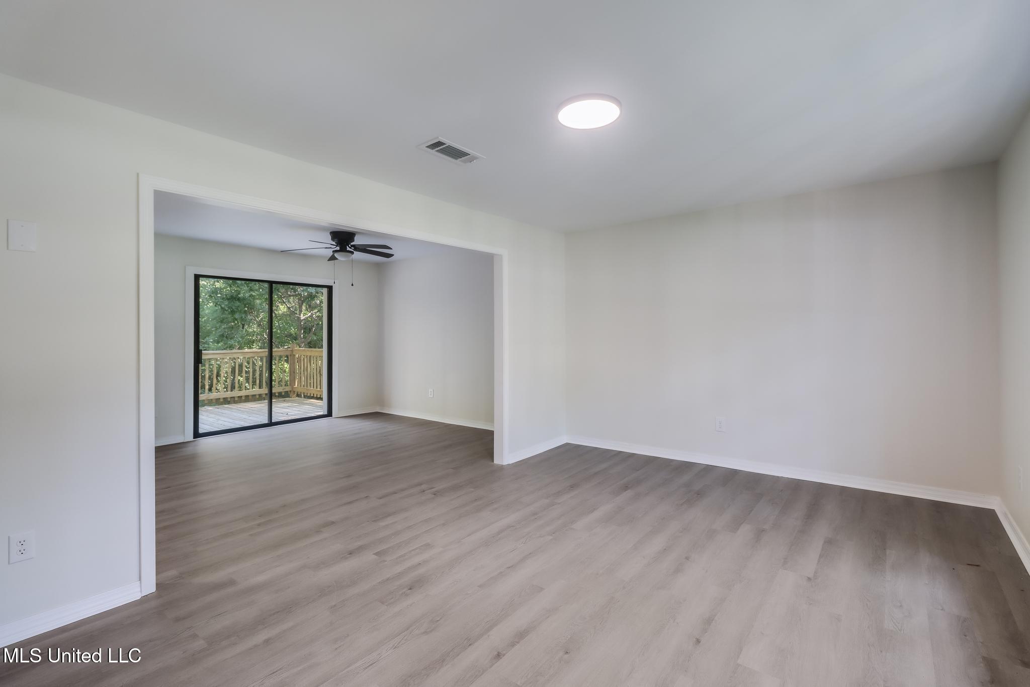 2550 Davidson Road Ocean Springs, MS 39564 - Photo 7 of 31 IMG_8776