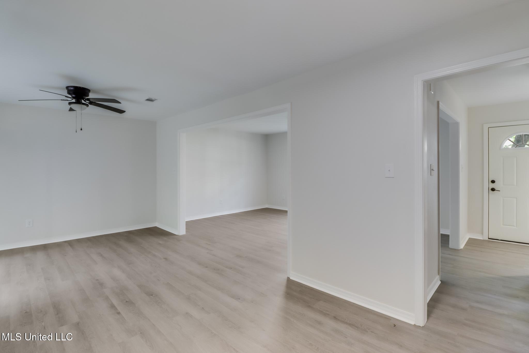 2550 Davidson Road Ocean Springs, MS 39564 - Photo 8 of 31 IMG_8794