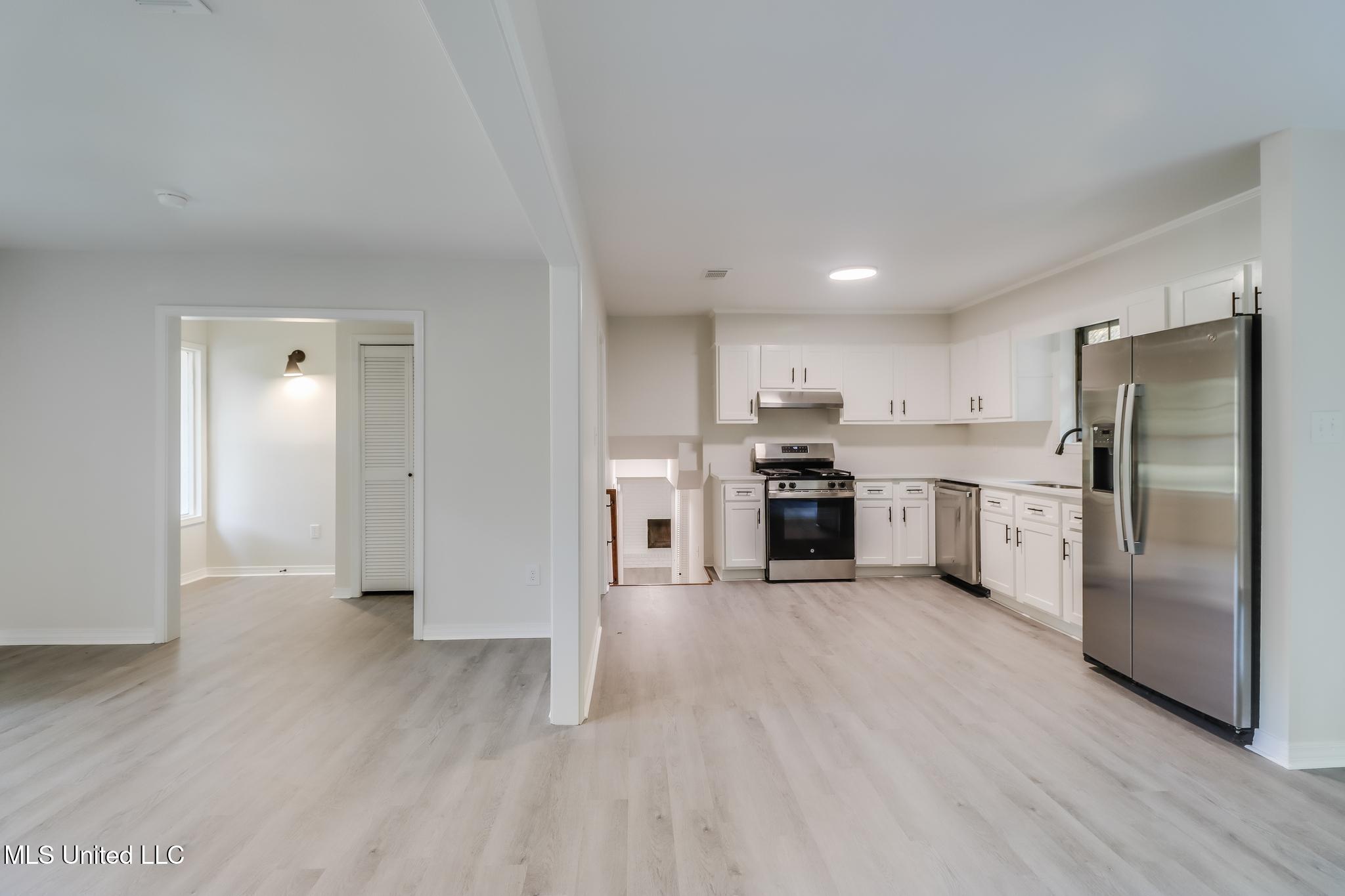 2550 Davidson Road Ocean Springs, MS 39564 - Photo 10 of 31 IMG_8785