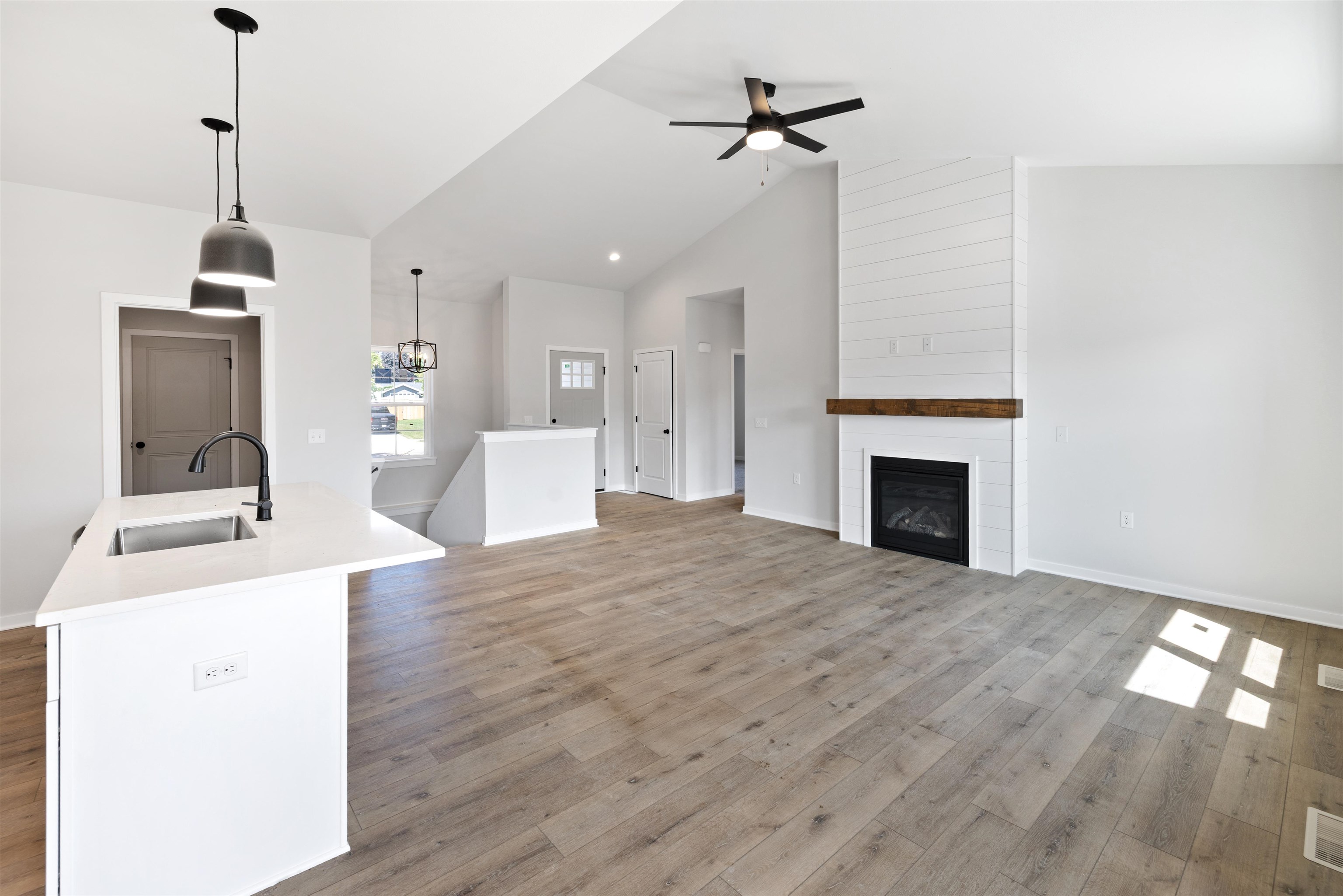 425 Village Ripon, WI 54971 - Photo 11 of 28 Gallery Image 11