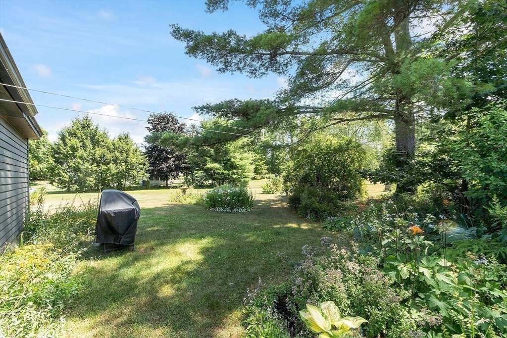 31 Pinedale Road Athol, MA 01331 - Photo 26 of 41 a view of a garden