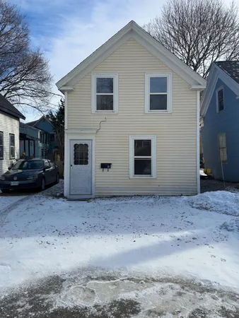 $235,000 | 5 Bunker Street, Rockland, ME 04841