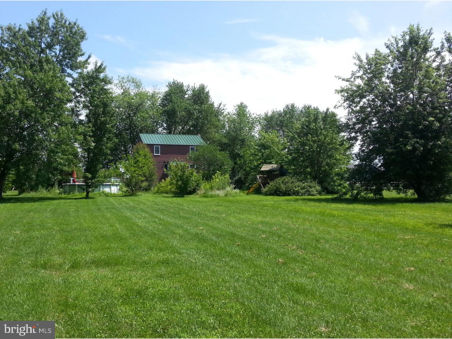 145 Forrest Road Telford, PA 18969 - Photo 13 of 25 Exterior Back