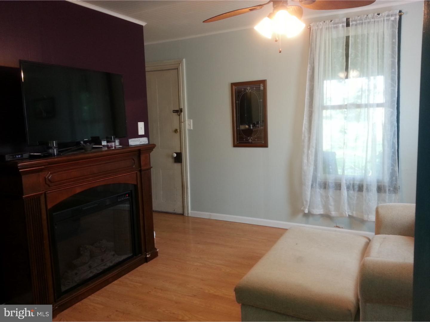 145 Forrest Road Telford, PA 18969 - Photo 6 of 25 Living Room