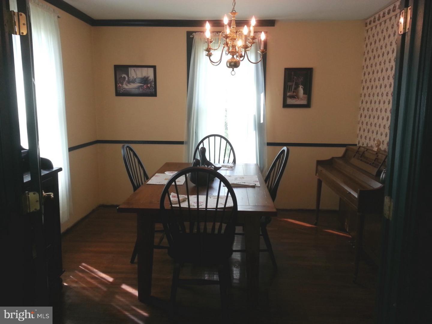 145 Forrest Road Telford, PA 18969 - Photo 8 of 25 Dining Room