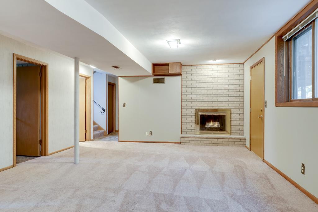 821 Hilltop Road Mendota Heights, MN 55118 - Photo 22 of 34 Gallery Image 22