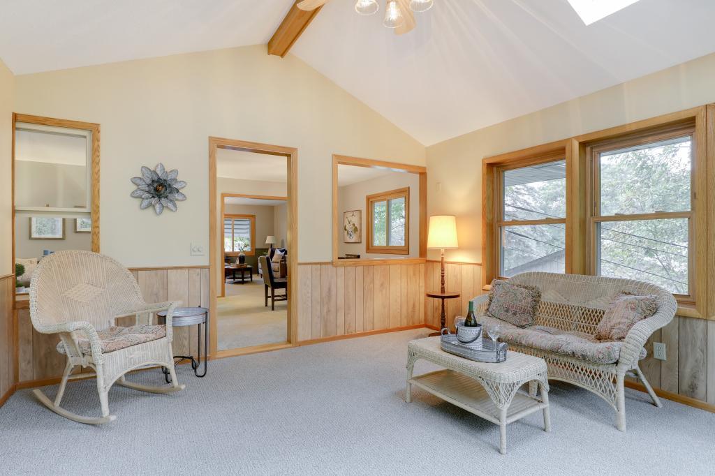 821 Hilltop Road Mendota Heights, MN 55118 - Photo 8 of 34 Gallery Image 8