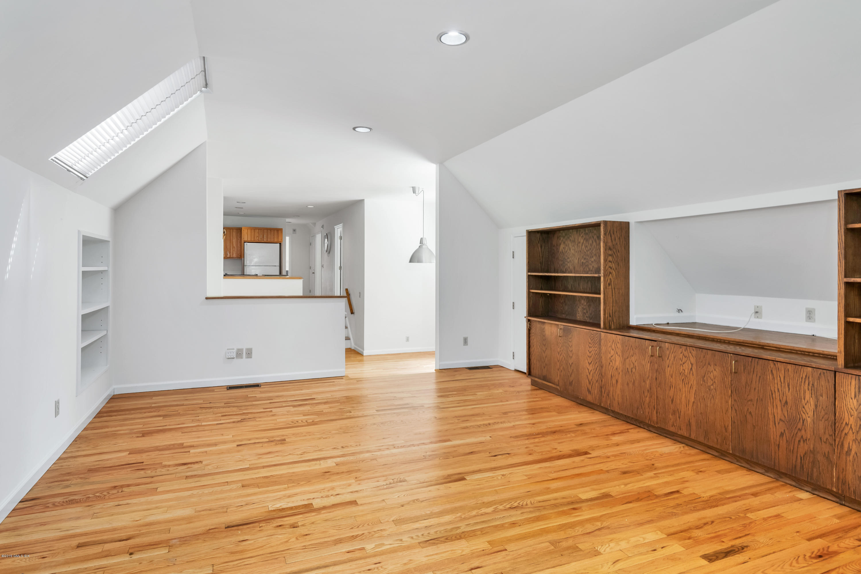 71 Long Meadow Road Riverside, CT 06878 - Photo 6 of 13 6 Family Room 3656