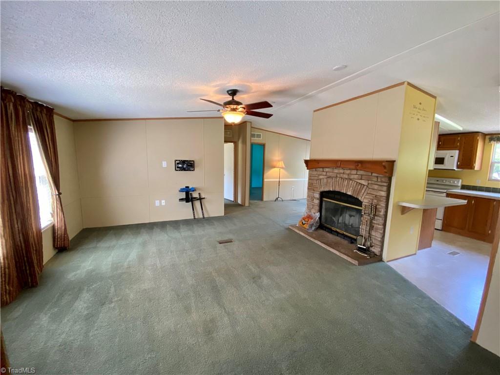 201 Beacon Ridge Road Thomasville, NC 27360 - Photo 2 of 21 Gallery Image 2
