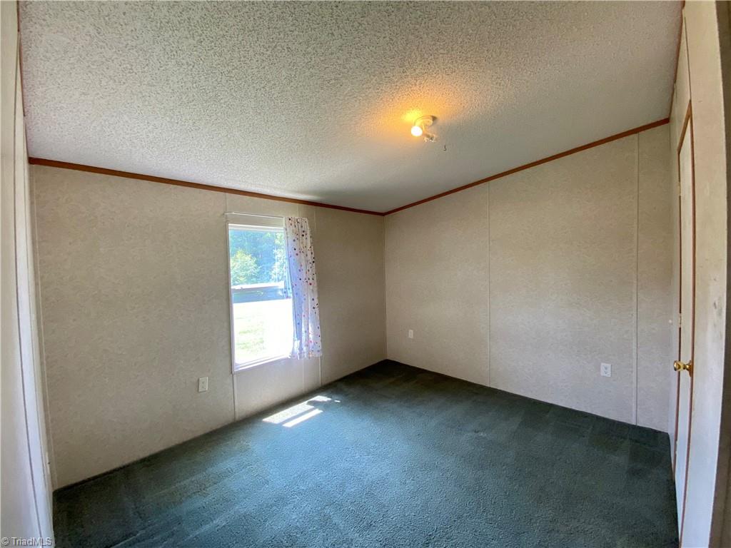 201 Beacon Ridge Road Thomasville, NC 27360 - Photo 16 of 21 Gallery Image 16