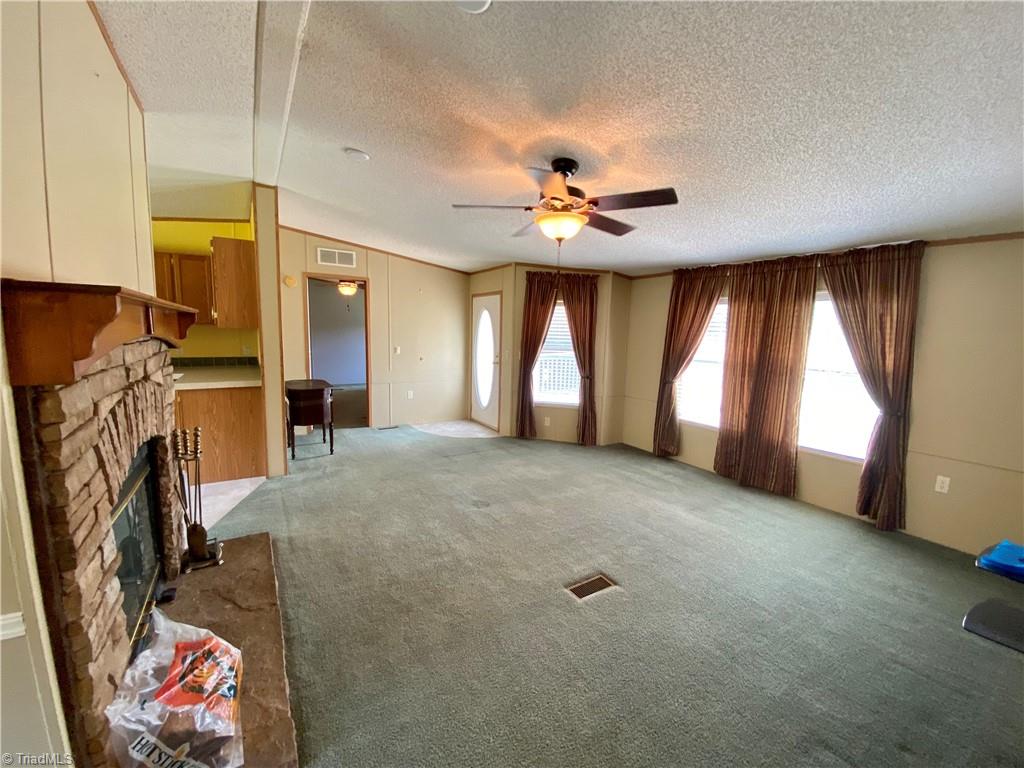 201 Beacon Ridge Road Thomasville, NC 27360 - Photo 3 of 21 Gallery Image 3