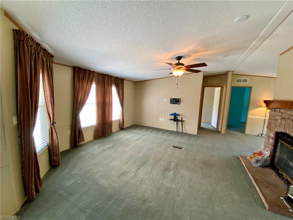 201 Beacon Ridge Road Thomasville, NC 27360 - Photo 4 of 21 Gallery Image 4