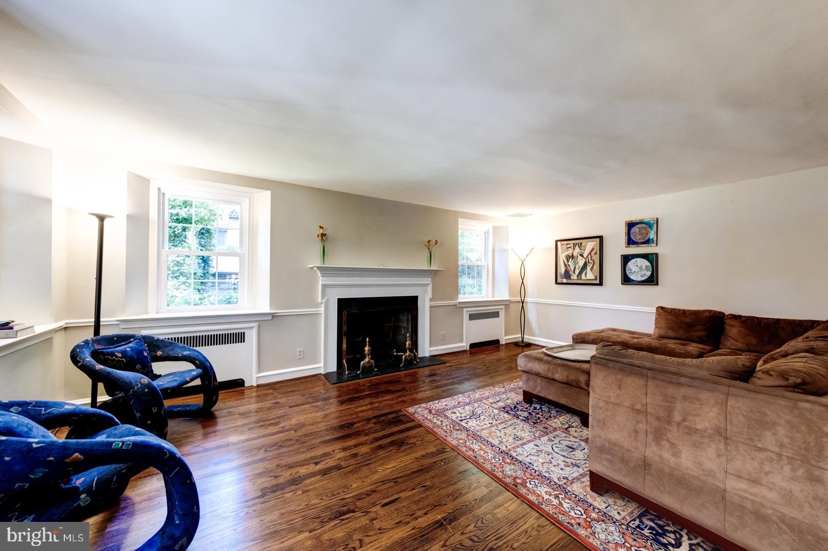Expansive LR with Fireplace