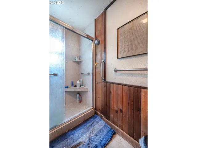 $350,000 | 895 Glory Drive, Eugene, OR 97404