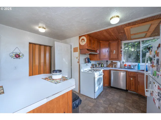 $350,000 | 895 Glory Drive, Eugene, OR 97404