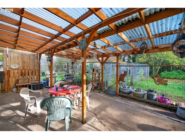 $350,000 | 895 Glory Drive, Eugene, OR 97404