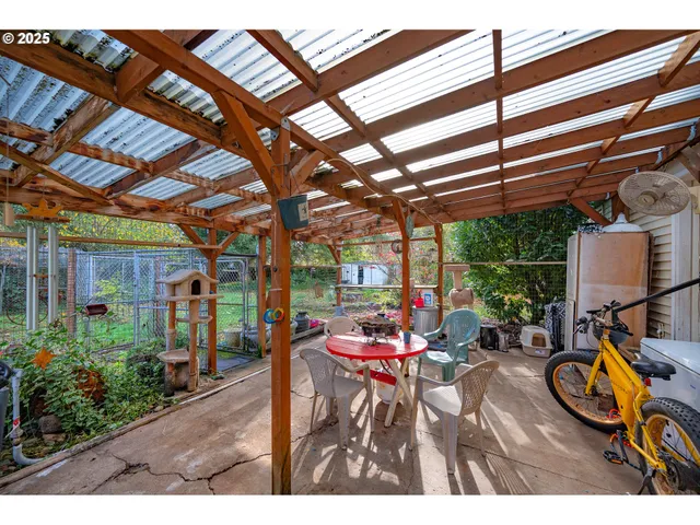 $350,000 | 895 Glory Drive, Eugene, OR 97404