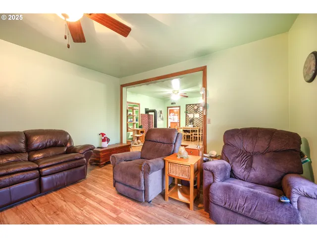 $350,000 | 895 Glory Drive, Eugene, OR 97404