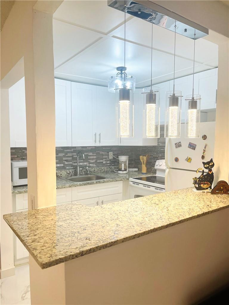 446 Fanshaw K, Unit 446 Boca Raton, FL 33434 - Photo 5 of 31 Photo 5