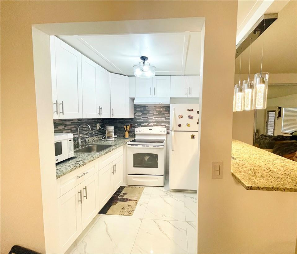 446 Fanshaw K, Unit 446 Boca Raton, FL 33434 - Photo 6 of 31 Photo 6