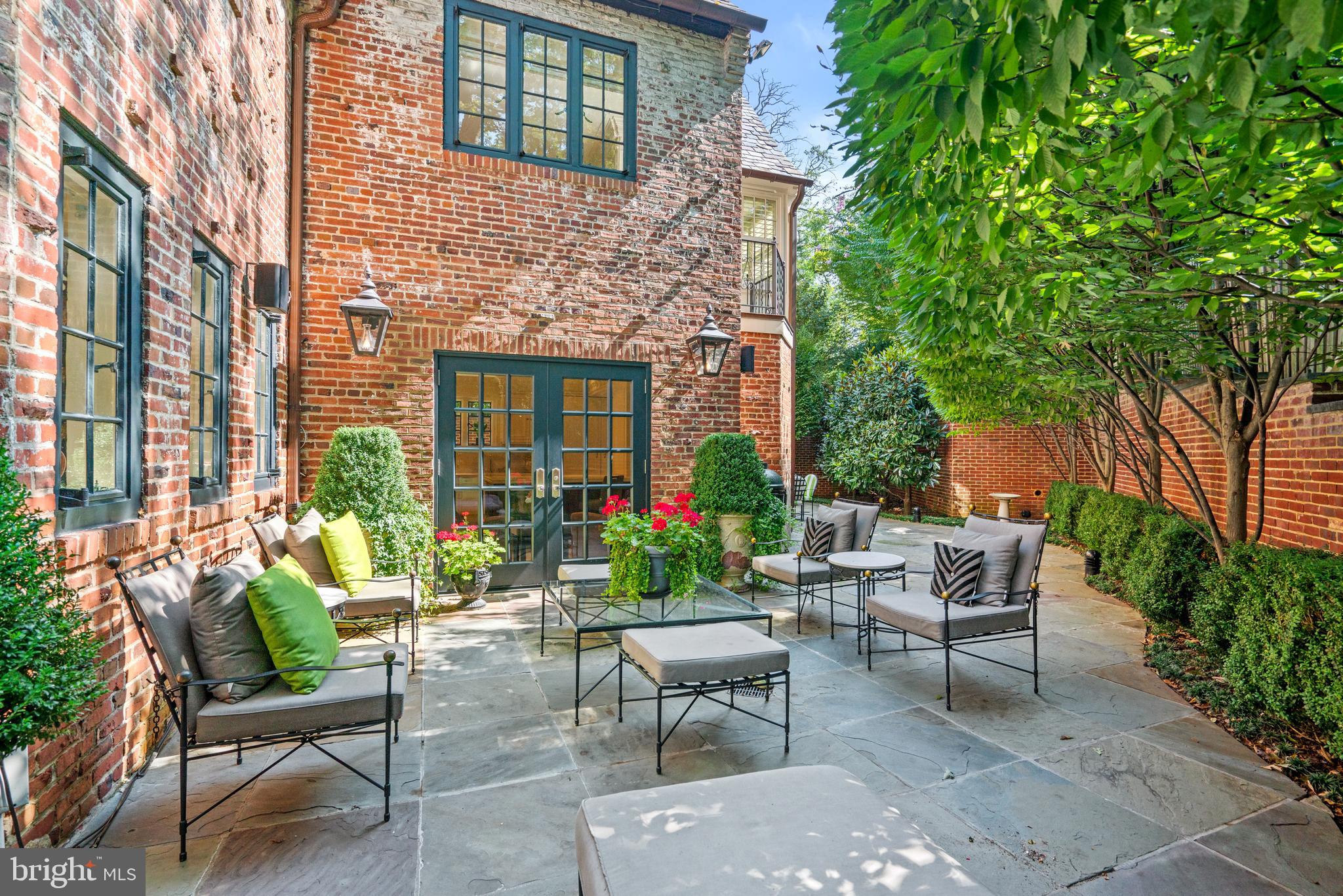 2446 Kalorama Road Northwest Washington, DC 20008 - Photo 33 of 35 Terrace