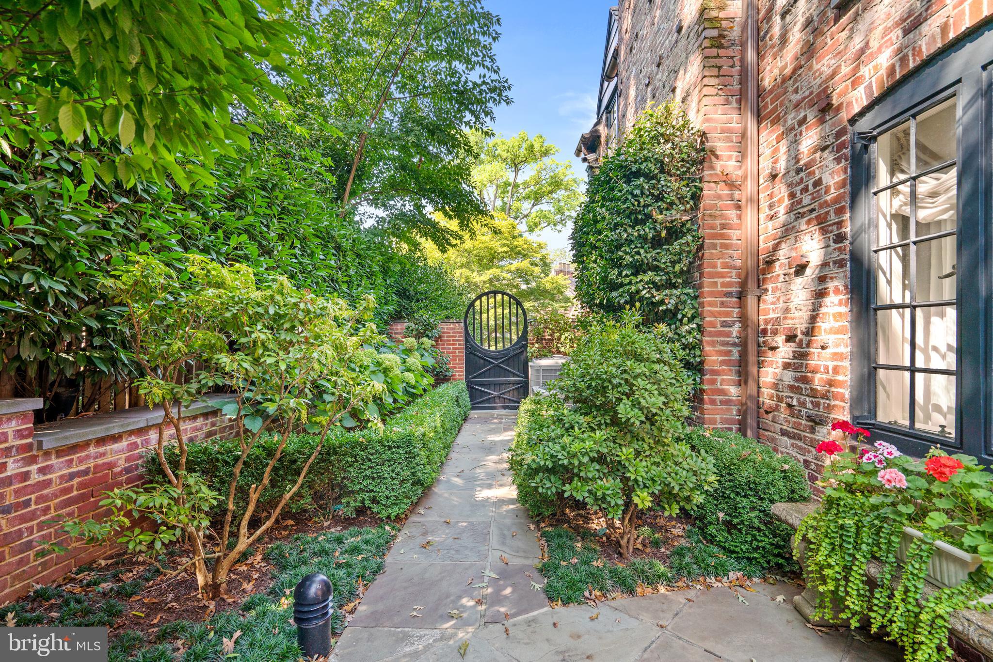 2446 Kalorama Road Northwest Washington, DC 20008 - Photo 34 of 35 Terrace